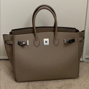 Ainifeel handbag in taupe never been used